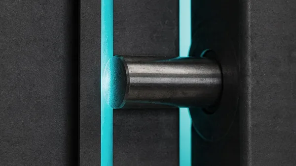 تفجر قنبلة جيولوجية في إنتاج النفط الإيراني مع امتلاء المخازن